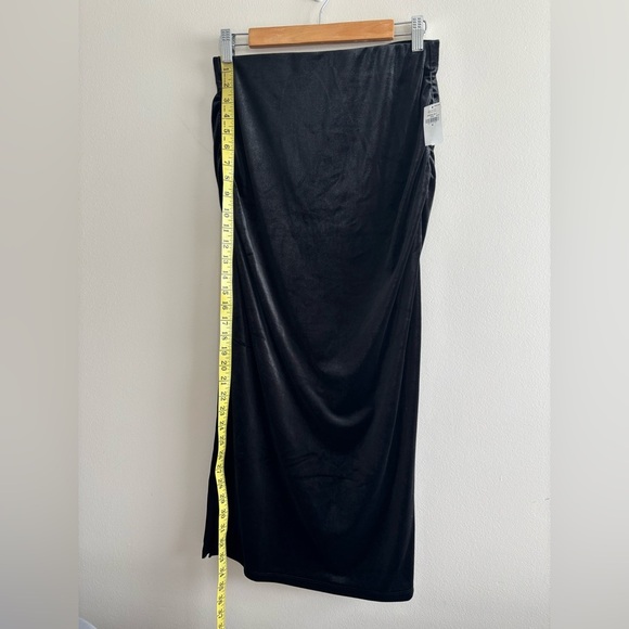 Old Navy Elegant Black Velvet Maxi Skirt size M - Picture 12 of 14